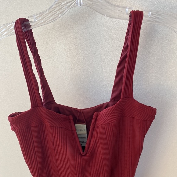 L*Space One Piece Swimsuit - Picture 2 of 5